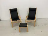 2 lænestole m/nakkepuder i sort læder og stel bøg. - 3