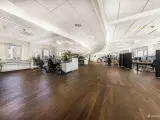 Kontorlejemål på 1.969 m² med egen indgang - 2
