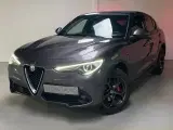 Alfa Romeo Stelvio 2,2 JTD 210 Super aut. Q4 - 4