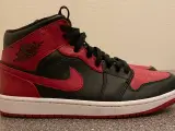 Nike Air Jordan 1