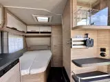 2021 - Knaus Südwind 450 FU "60 Years"   Flot campingvogn med telt og mover - 3