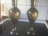 2 stk. ældre unikke metal vaser