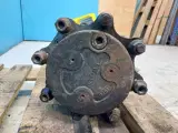 New Holland LB110 Styrespindel L. 85827740 - 5