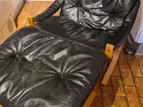 2 stks. Siesta sort læderstole med fodskammel