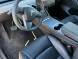 Tesla Model Y  RWD - 3