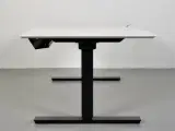 Hæve-/sænkebord med hvid plade, med mavebue og penneskuffe - 5