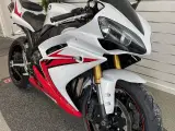 Yamaha YZF-R1  - 2