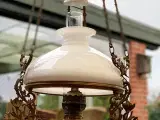 Smuk antik petroleumslampe