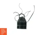 Taske i sort metal og stof med lang rem (str. 15 x 17 cm) - 2