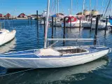 Ny pris: "Yngling" sejlbåd med kølbådstrailer ! - 2