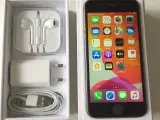 Iphone 7 sort 32GB. Flot stand.