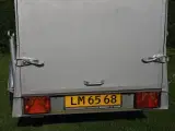 Lukket Trailer 750 kg - 4