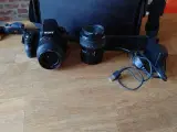 Sony a33 14.6mp, 64GB ram, med to objektiver
