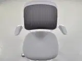 Steelcase cobi møde-/kontorstol med armlæn, grå polster og hvidt stel, med hjul - 5