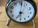 Arne Jakobsen Bord ur m/alarm