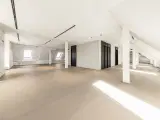 Tageetage - usædvanligt kontor og/eller showroom - fælles kantine og fitness - 4