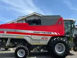 Massey Ferguson 7370 BETA. Gårdmaskine med kun 1080 motortimer. Med 22fod powerflov skærebord - 2