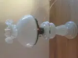 Opalglas petroleumslampe