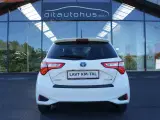 Toyota Yaris 1,5 Hybrid CHIC e-CVT - 5