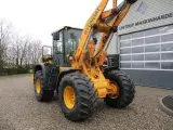 Hyundai 757-9A med 620/75R26 traktor hjul montering på - 3