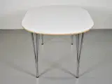Ovalt bord i hvid med træ kant - 2