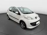 Peugeot 107 1,0 Smile - 2