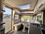 2021 - Knaus Südwind 450 FU "60 Years"   Flot campingvogn med telt og mover - 2