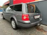 VW Passat 1,9 TDi 130 Comfortline Variant - 4