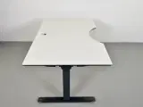 Hæve-/sænkebord med ny hvid plade og på mørkegrå stel - 3