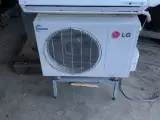 LG J12AW luft til luft varmepumpe