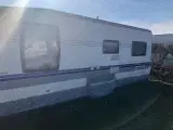 NY PRIS!!! Fastligger campingvogn med fast fortelt