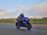 Yamaha YZF R9 - 3