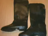 Nye støvler til salg