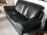 Sofa i sort læder 