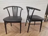 4 nye stole sort lakeret med læder  - 2
