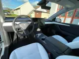 Tesla Model Y  Long Range AWD - 4