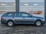 Skoda Octavia 1,6 FSi Ambiente Combi - 4