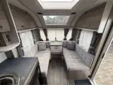 2023 - Sprite Mondial 490 SE   Næsten helt ny rejsevogn med enkelsenge fra Hinshøj Caravan A/S - 3