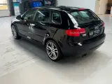 Audi A3 2,0 TDi 140 Ambition Sportback - 4