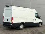 Iveco Daily 3,0 35S17 12m³ Van - 3