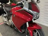 Honda VFR 1200 F - 2