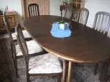 spisebord med stole
