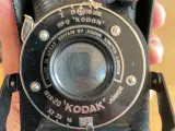 Gammelt kamera/ The Six Kodak Junior, dublet