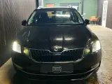 Skoda Octavia 2,0 TDi 150 Style Combi DSG - 2