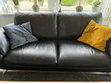 Sofa 2+3 pers. sort læder