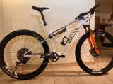 Canyon Lux CF SLX Team 2021