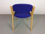 Duba konferencestol i bøg, med blå/lilla sæde og ryg - 4