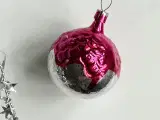 Vintage julekugle, sølv m pink bemaling - 2