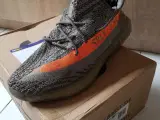 yeezy boost beluga