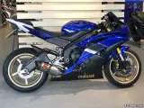 Yamaha YZF R6 - 3